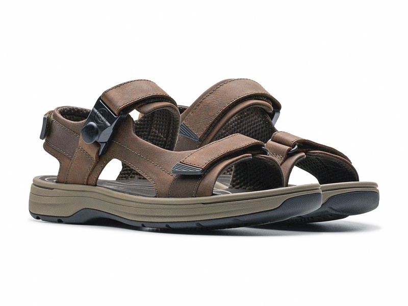 Sandals: Between classic and novel