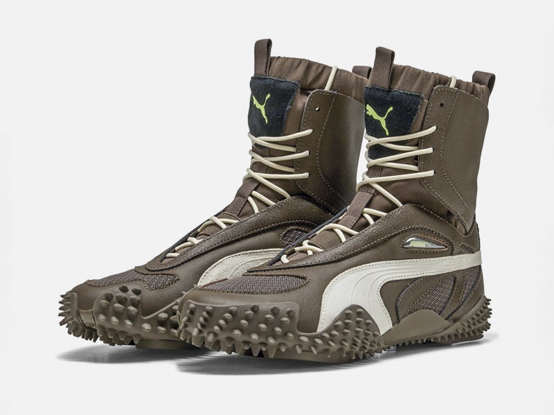 Urban boxing boots with tall shafts and statement lacing