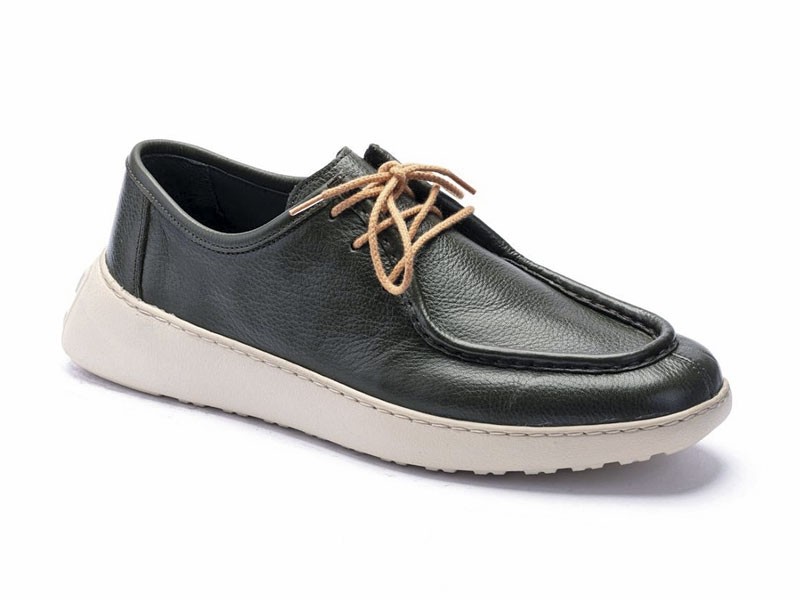 Lace-up casual shoes