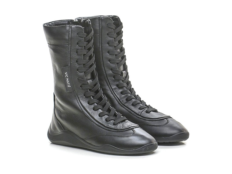 Urban boxing boots with tall shafts and statement lacing