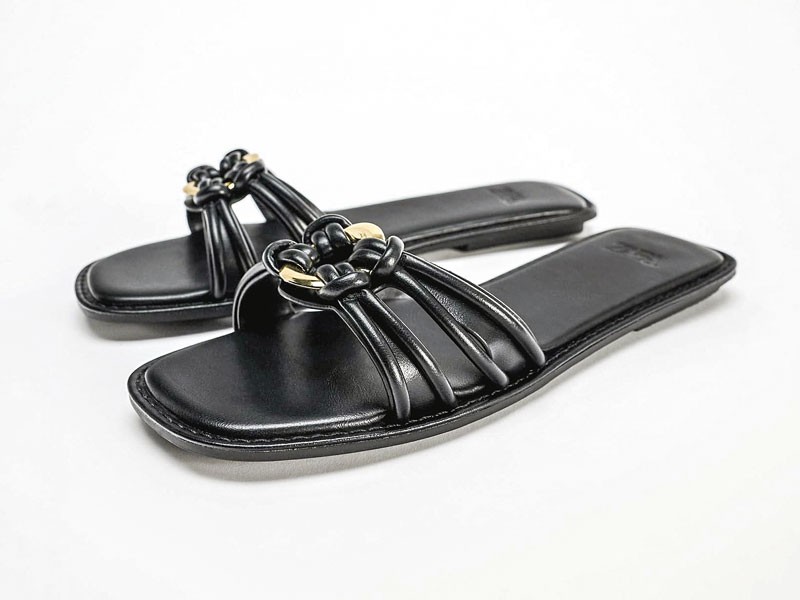 Flat Slides / Sandals