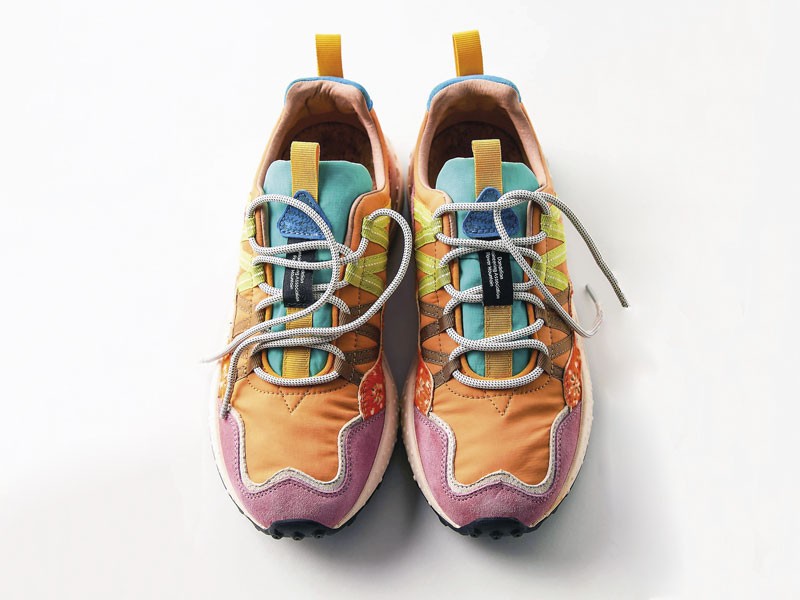 Urban sports sneakers