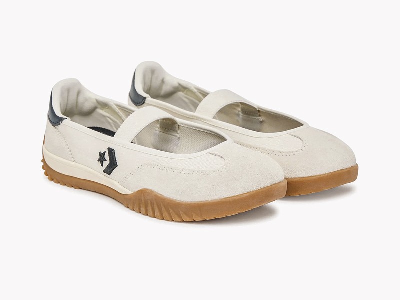 BALLERINAS BALERINAS MARY JANE GUILLERMINAS MUJER TENDENCIA CALZADO MARROQUINERIA BOLSOS CARTERAS PRIMAVERA VERANO 2026 SERMA 158 ballerinas-converse-run-star-tra.jpg Mary Jane ballerinas reshape toplines across the instep