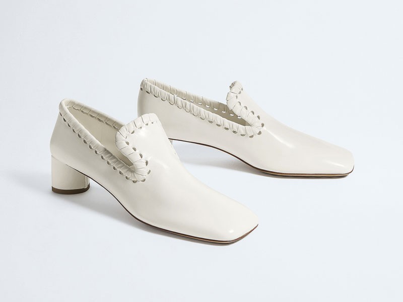 High shoes combine pointed toes, textures and heels