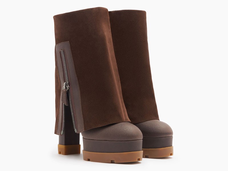 DOUBLE SHAFT BOOTS: The next winter trend?