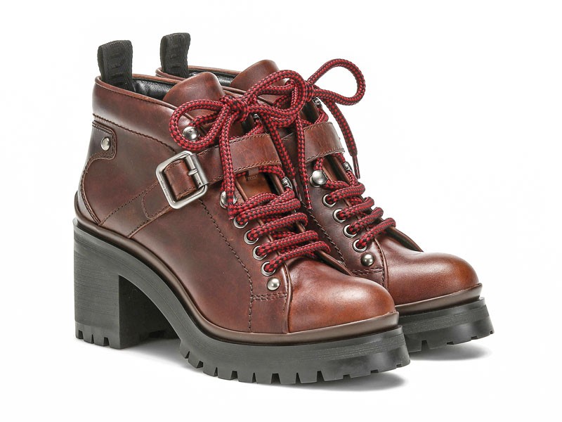 High lace-up booties