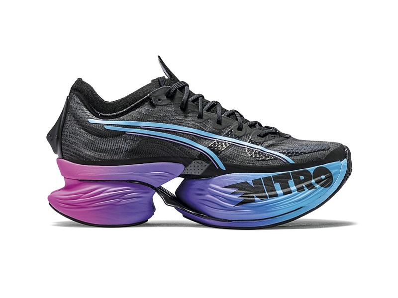 Performance sports sneakers