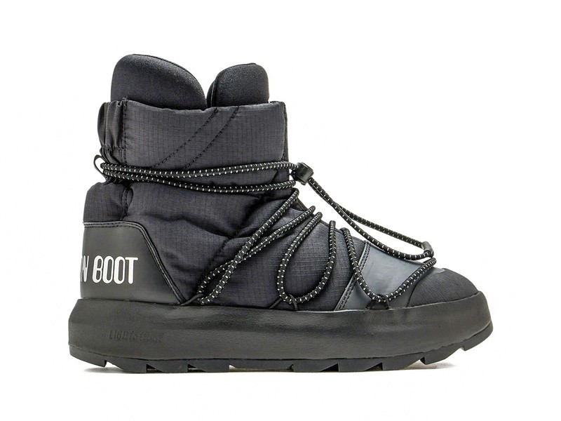 Snow and après-ski boots with technical insulation