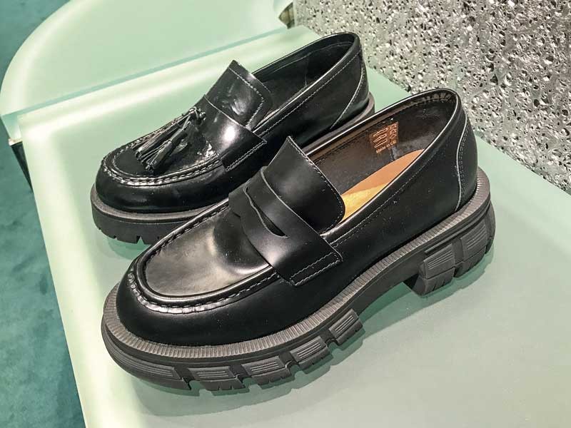 Zapatos y zapatillas