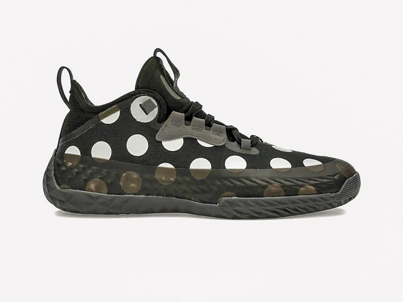 Two-tone contrasts define polka-dot footwear and bags