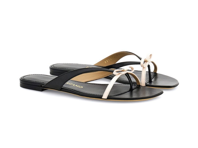 Flip-flops: minimal delicacy