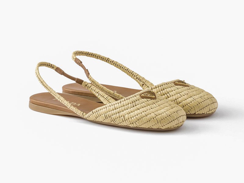 Slingbacks tramados destacan puntas finas y tiras posteriores