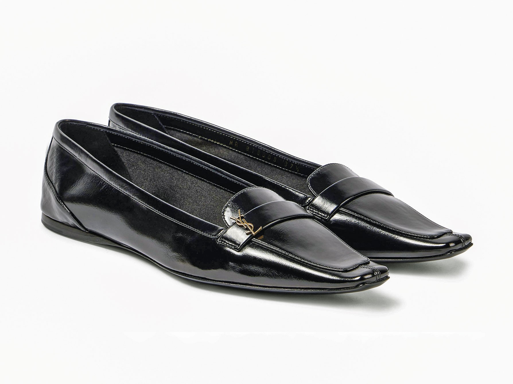The black loafer and its renewed urban formality