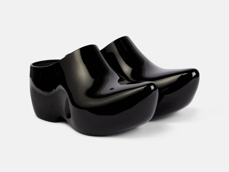 More fashionable than ever! Clogs are renewed and dominate the summer