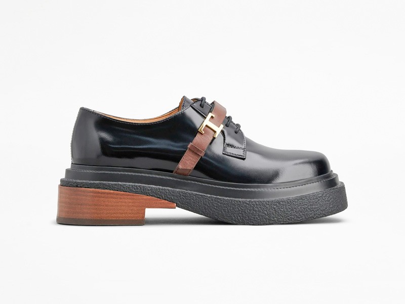 Innovation in lace-up footwear! The covered heel by TODS