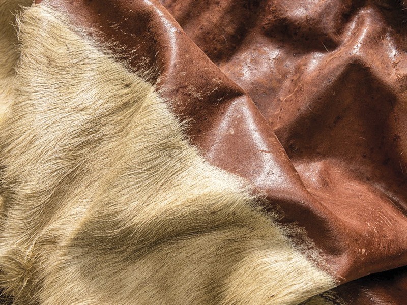 P088_COURO-E-ARTE.jpg INSPIRAMAIS transforma CAMUFLAGEM en materiales para 2028