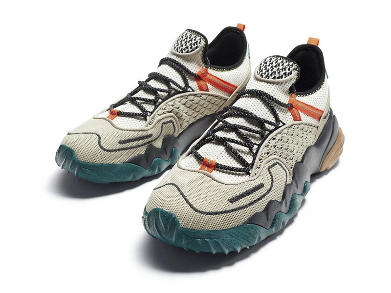 Urban sports sneakers