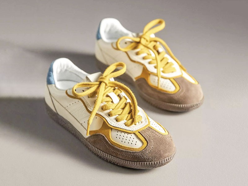Urban sports sneakers: Updated vintage
