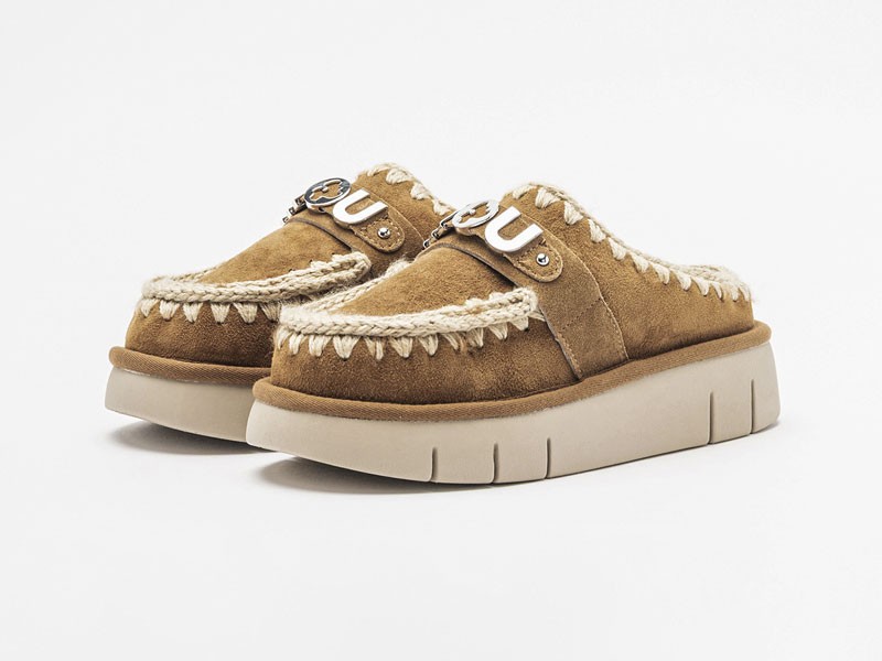 Flat shoes: urban indoor