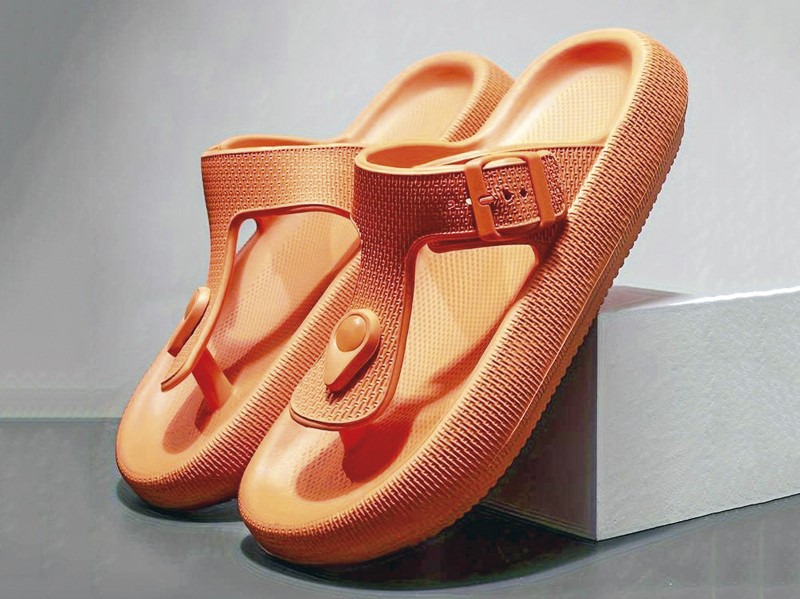 Flat Slides / Flip-Flops 