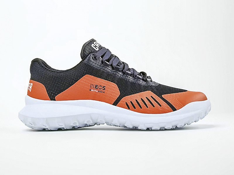 Urban sports sneakers