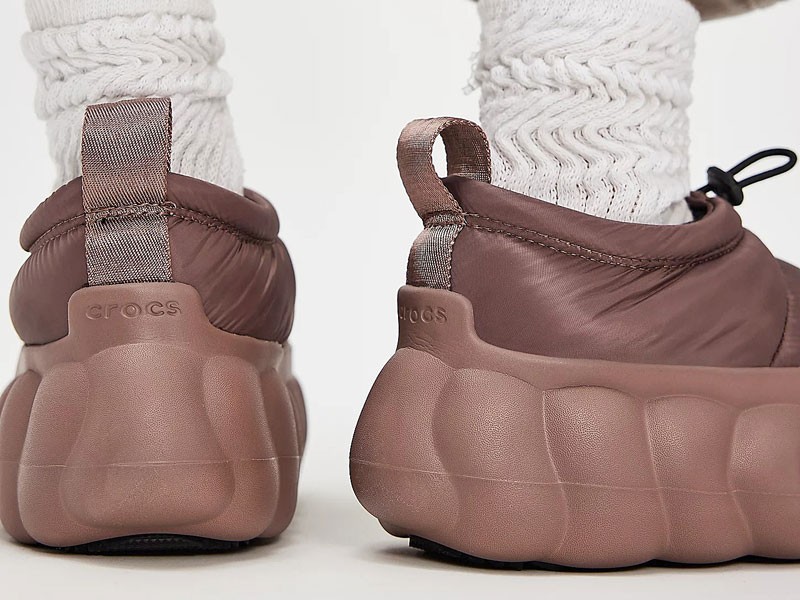 CROCS Overpuff Shorty: enhanced warmth and comfort for winter