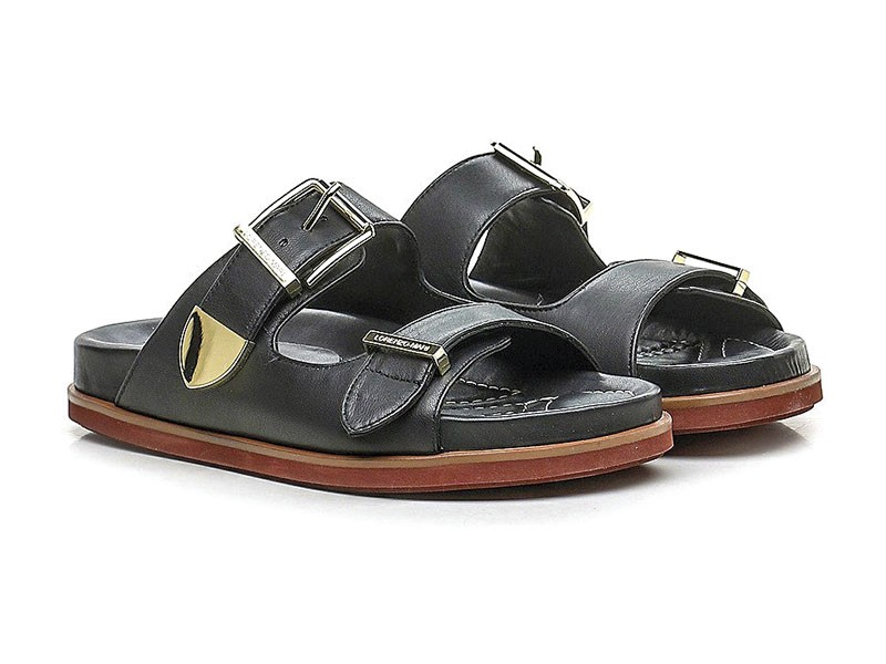 Flat sandals