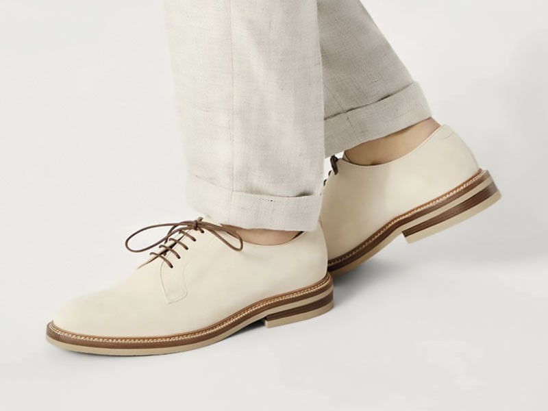 Lace-up casual shoes