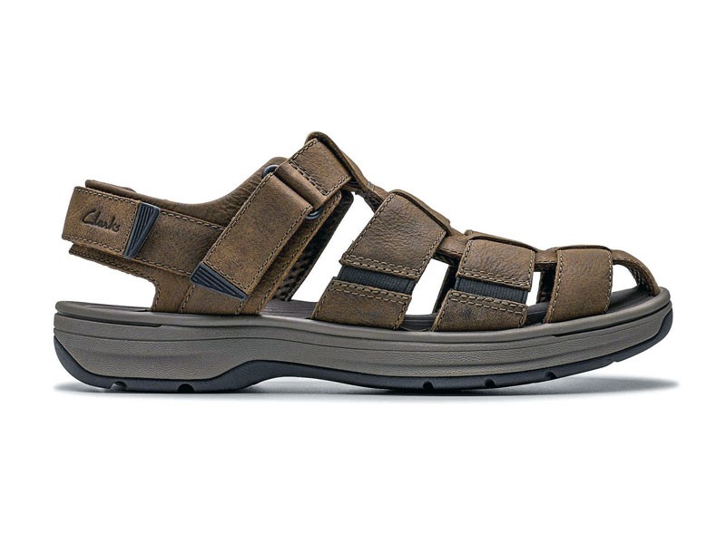 Sandals: Between classic and novel