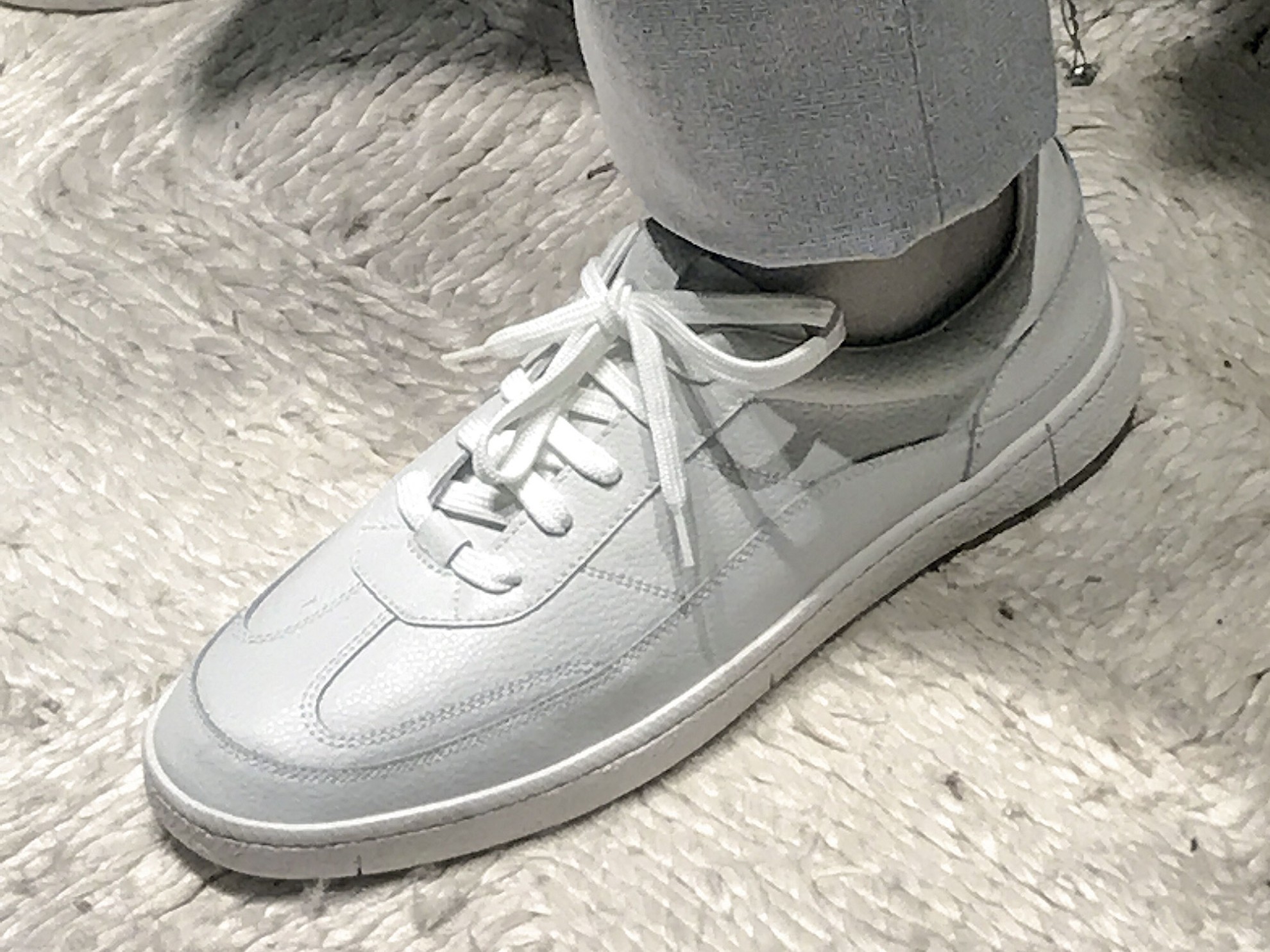 SNEAKERS - ZAPATILLAS: Confirmando la pureza de estilo