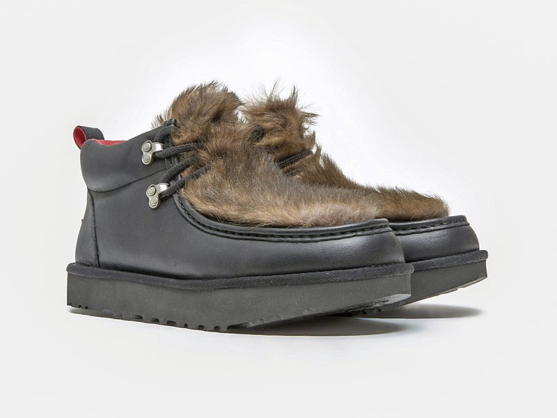 Lace-up casual booties