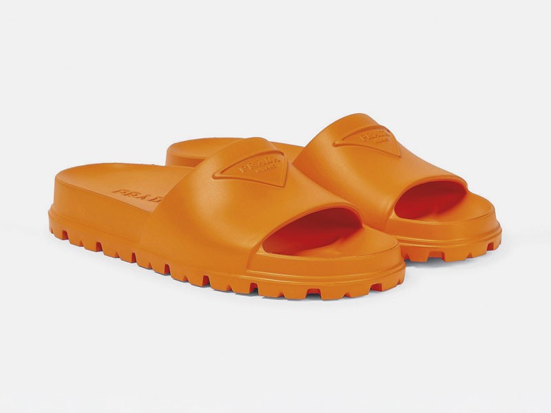CHANCLAS INYECTADAS MUJER CALZADO TENDENCIA PRIMAVERA VERNAO 2026 2027 SERMA167P00618580.jpg Injected women’s footwear explores volume and molded forms