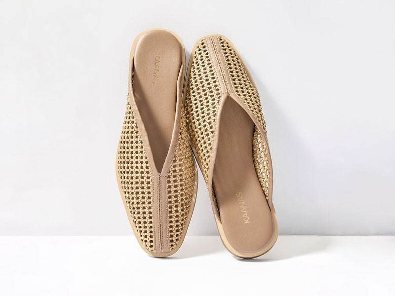 Pointed-toe mules