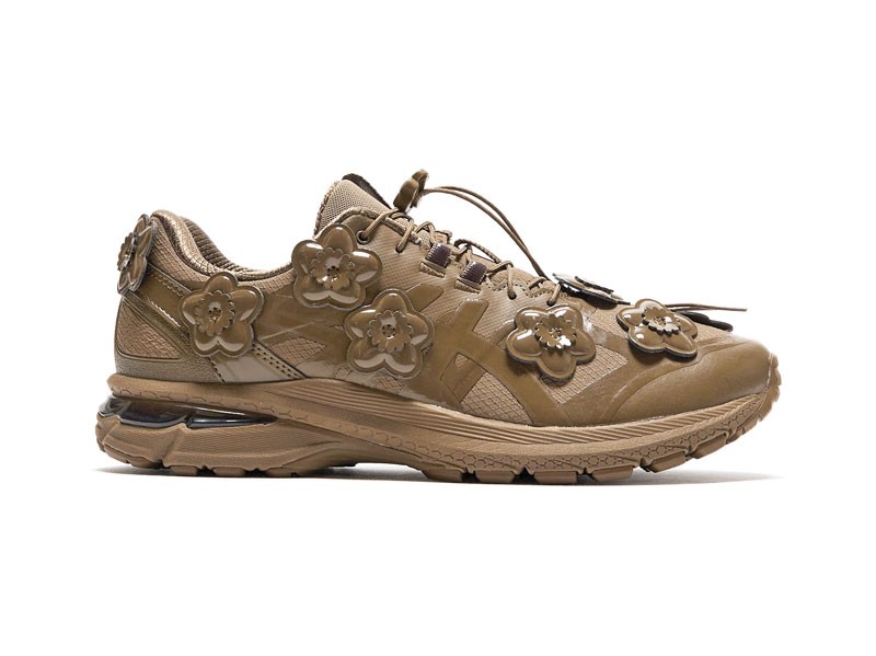 Urban sports sneakers