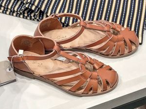 Sandalias bajitas online elegantes