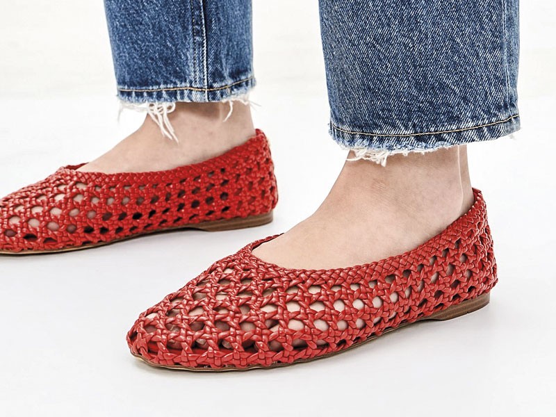 BALLERINAS BALERINAS MARY JANE GUILLEMRINAS MUJER CALZADO TENDENCIA PRIMAVERA VERNAO 2026 2027 SERMA167samed426631bb4e_1771878084664_2.jpg Mesh ballerinas explore openwork, color and texture