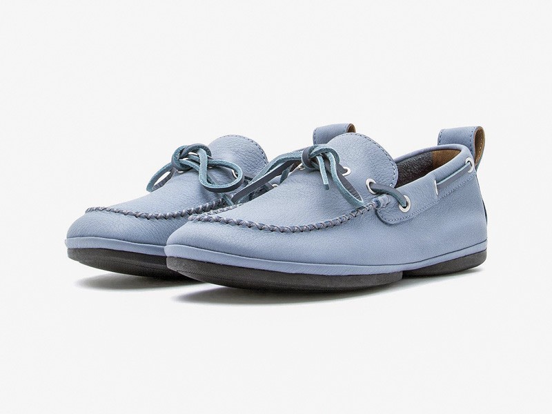 MOCASINES NAUTICOS CALZADO TENDENCIA PRIMAVERA VERNAO 2026 2027 SERMA 157833877da3309411fba04388ae7c82d03.jpg Men’s nautical shoes combine moc stitching and neutral soles