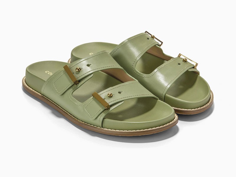 Flat sandals