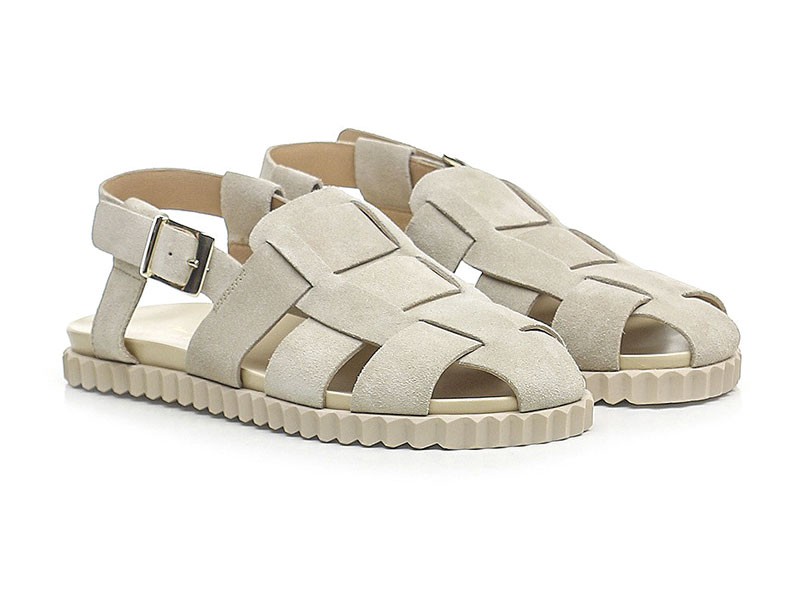 Flat sandals