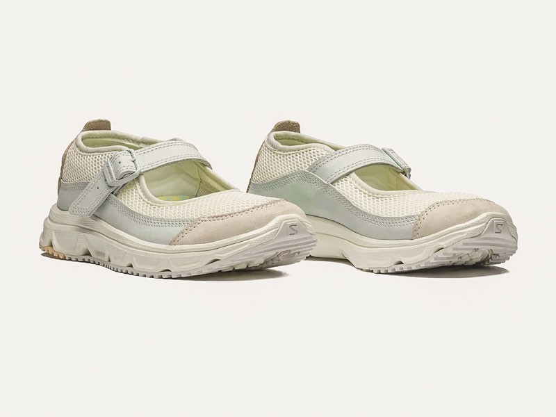 Sneakers urbanas combinan mallas, cordones y suelas mixtas