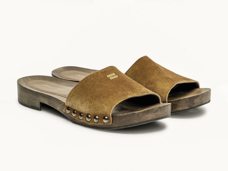 CHANCLAS FAJAS CALZADO MUJER ARTESANAL SANDALIA TENDENCIA PRIMAVERA VERNAO 2026 2027 SERMA167P01039793.jpg Women’s clogs highlight studs, textures and block bases