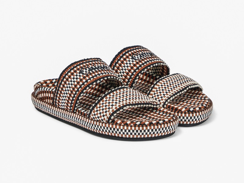 Flat slides / sandals: Ethnic-inspired craftsmanship