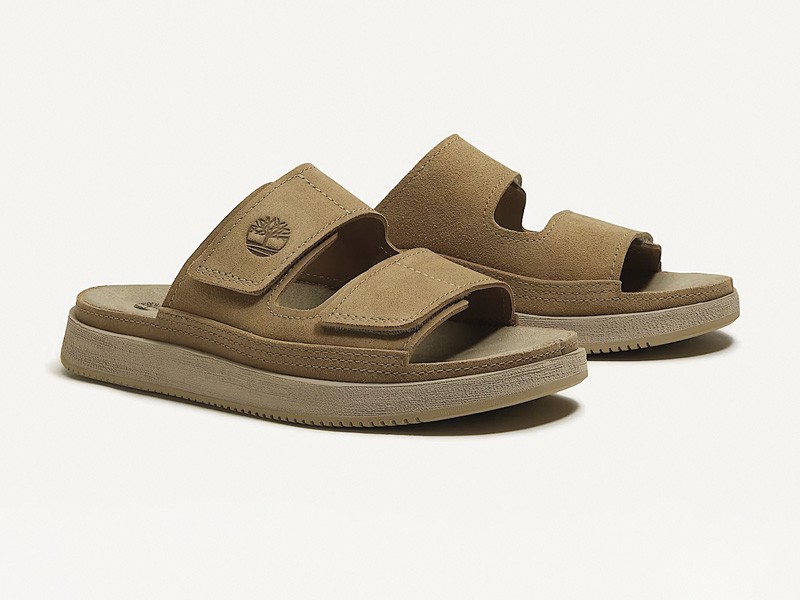 Urban slides combine wide bands, buckles and crossings
