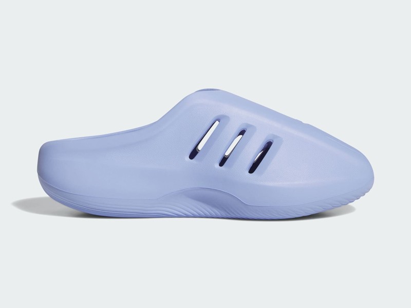 IIINFINITY: Las nuevas mules inyectadas de ADIDAS
