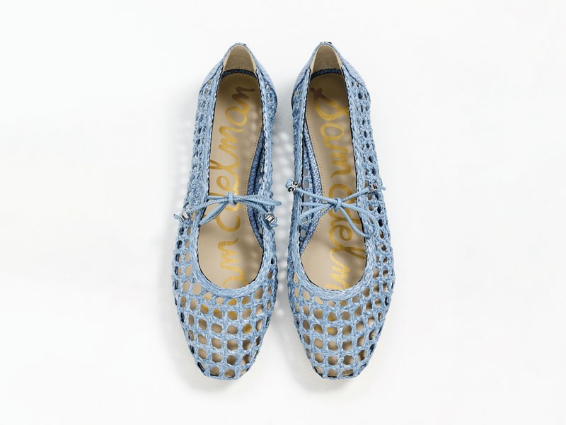 Lace-up ballerinas