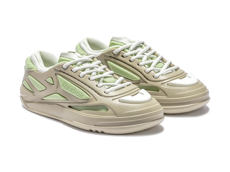 Urban sports sneakers: Updated and comfortable
