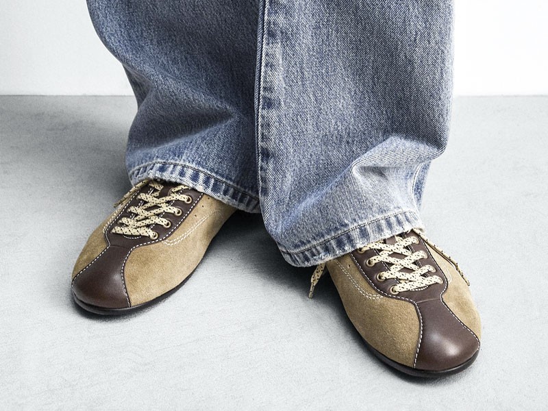 Classic sneakers: nostalgic minimalism