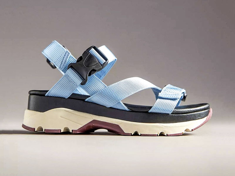 Flat sandals