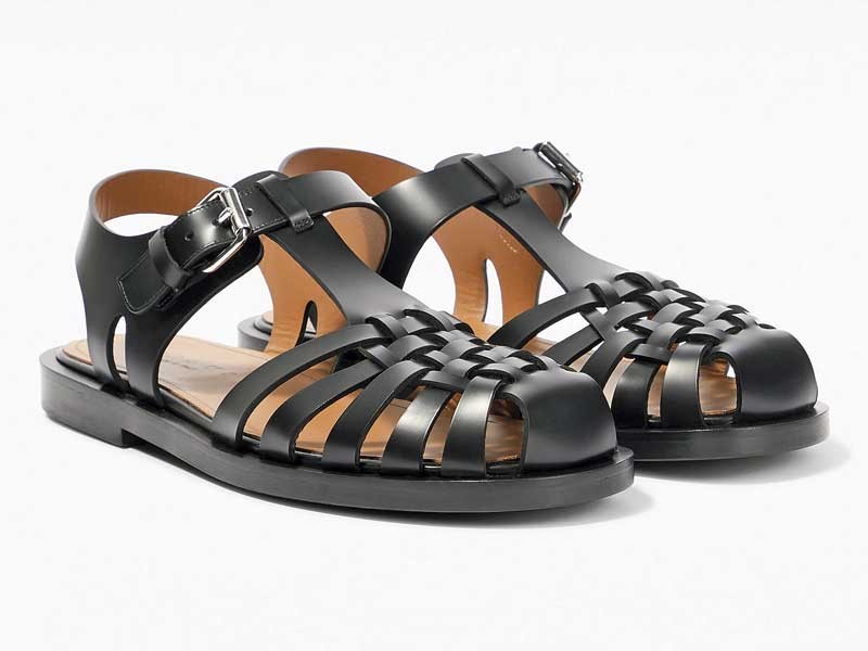 Classic sandals: Renewal on traditional models