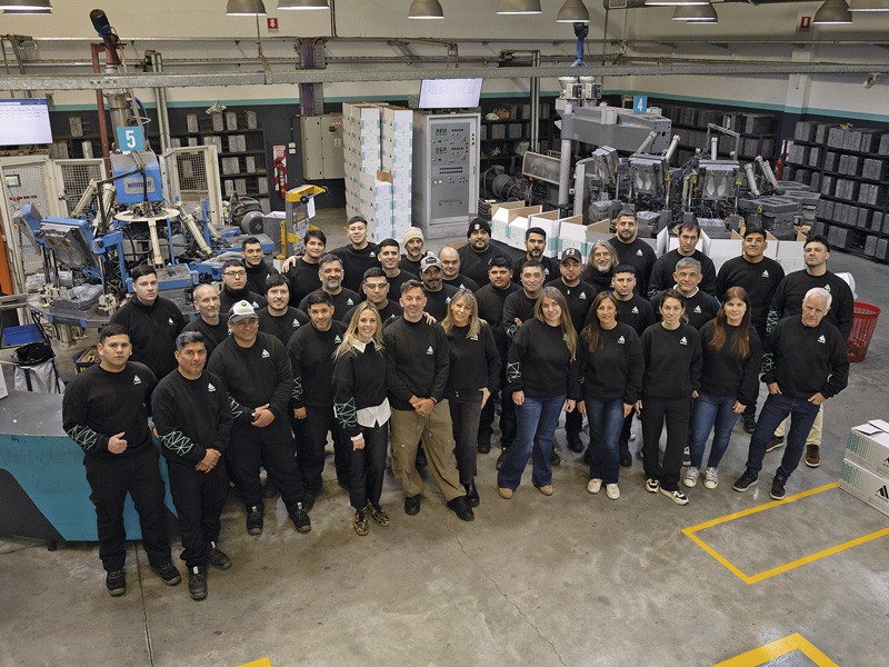 PINHO, un equipo humano capacitado para lograr la satisfacción de sus clientes.